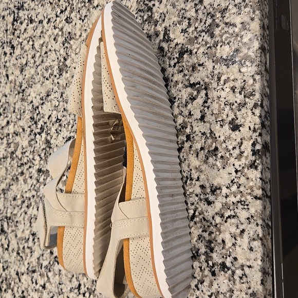 SKECHERS DESERT KISS STRAP WEDGE HOOK & LOOP CLOSURE SANDALS. SIZE 11. - Picture 8 of 11